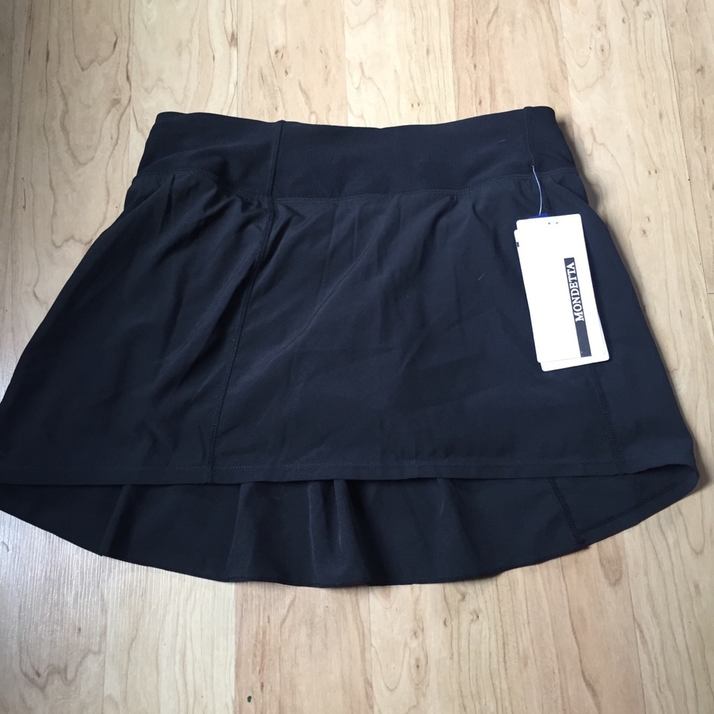 simple black tennis skirt